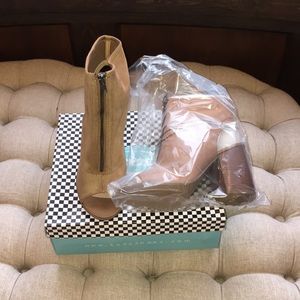 Tan suede like heels